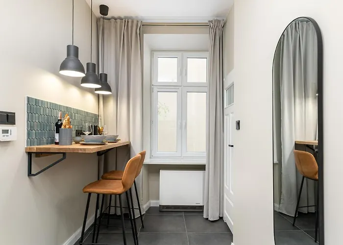 Househost : Topolowa 26/17